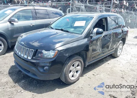 2016 Jeep Compass Latitude z USA, uszkodzony, nr VIN 1C4NJCEAXGD773695